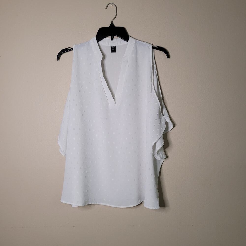 Stylish Shein White V-Neck Blouse - Plus Size 4XL Top